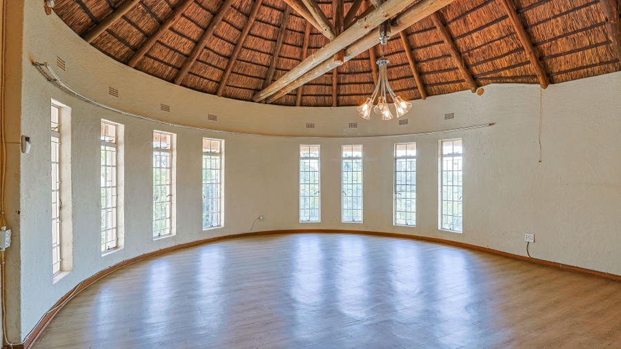 5 Bedroom Property for Sale in Protea Park North West